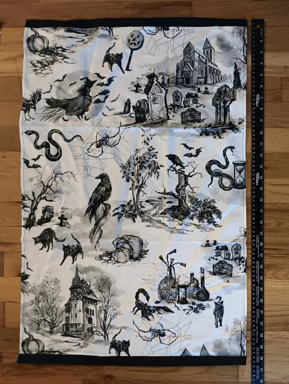 New Williams-Sonoma Spooky Soiree Kitchen Tea Towels Set/2 Halloween witch snake